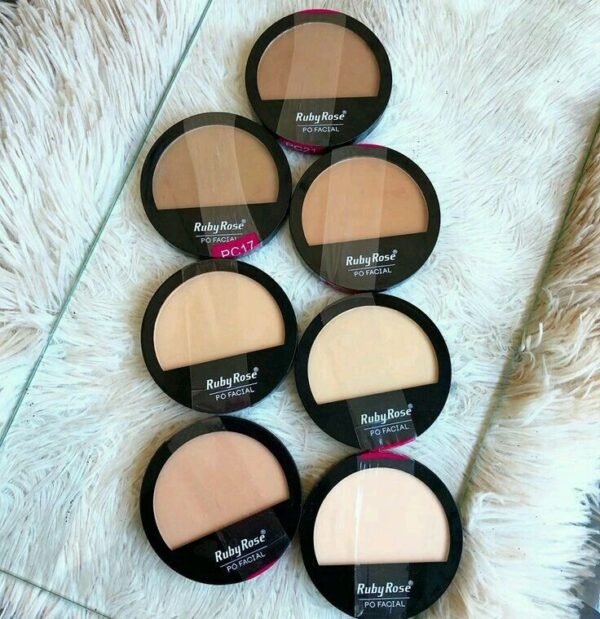 Polvo compacto Ruby Rose